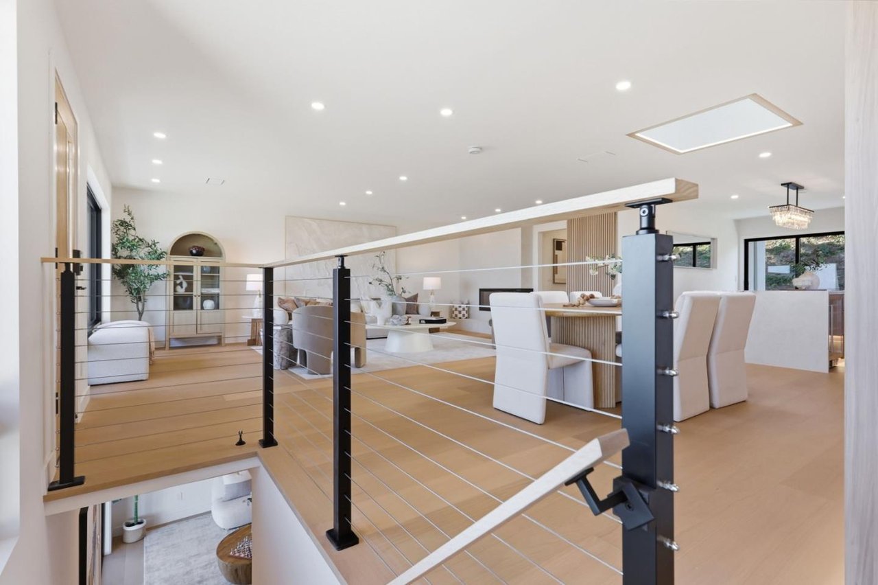 1041 Crestview Drive