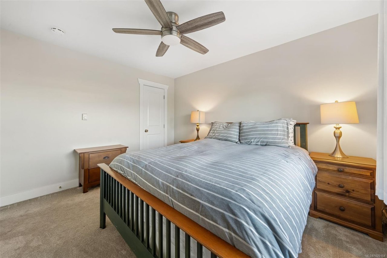 1123 Reynolds Rd, Saanich