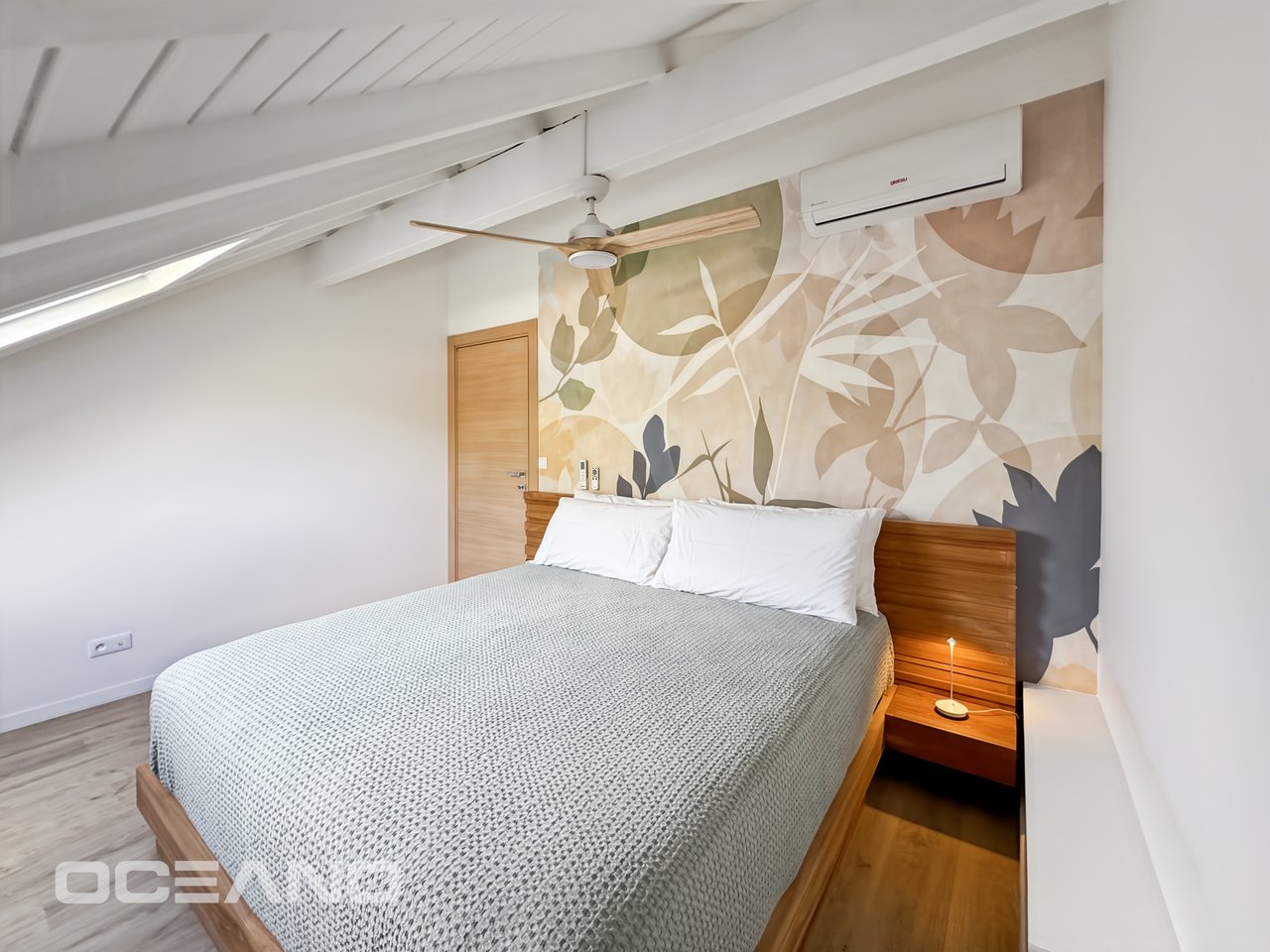 STUNNING 2-BEDROOM DUPLEX WITH ST. BARTHS VIEW – HAUTS DE LA BAIE