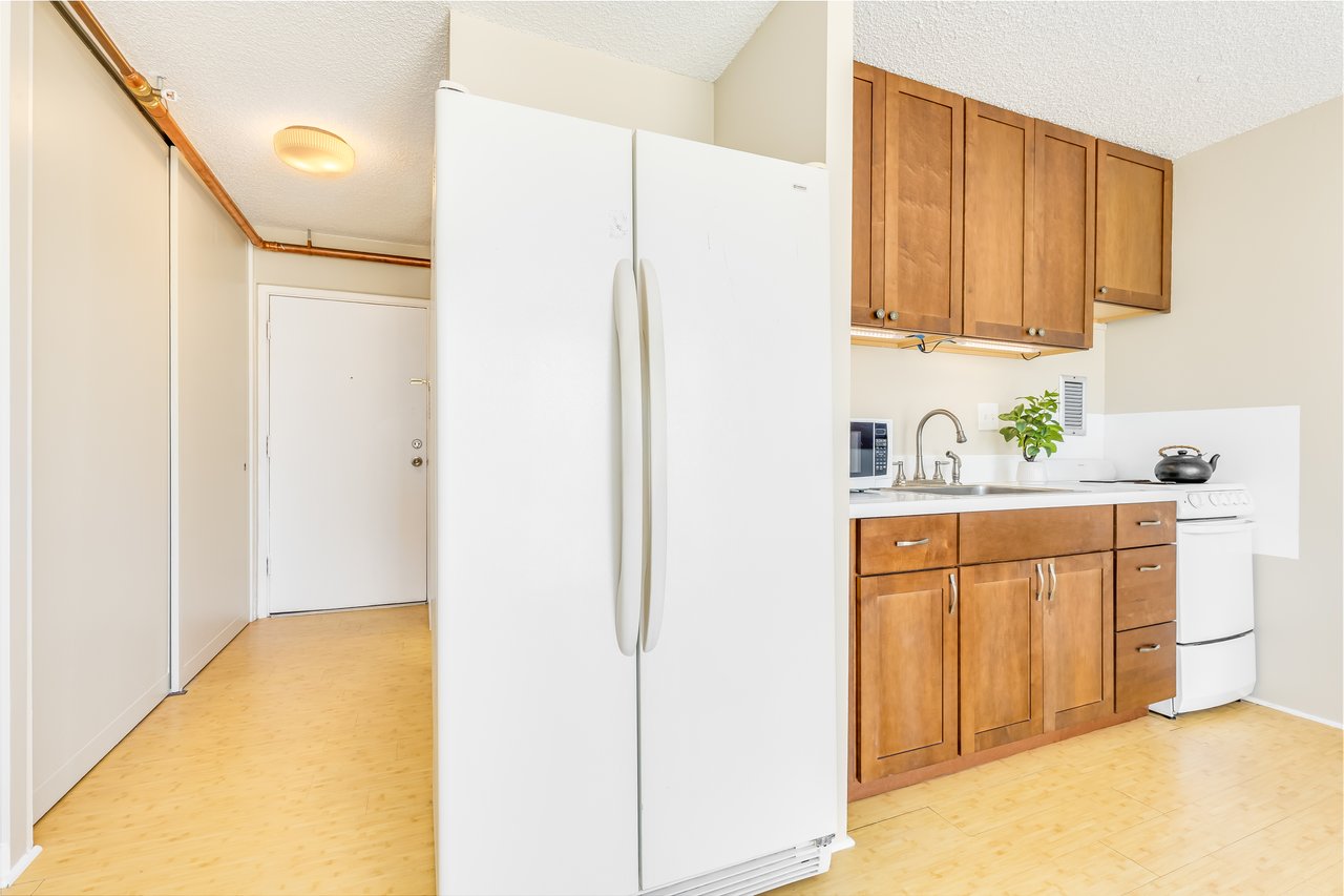 1650 Kanunu Street Unit #901