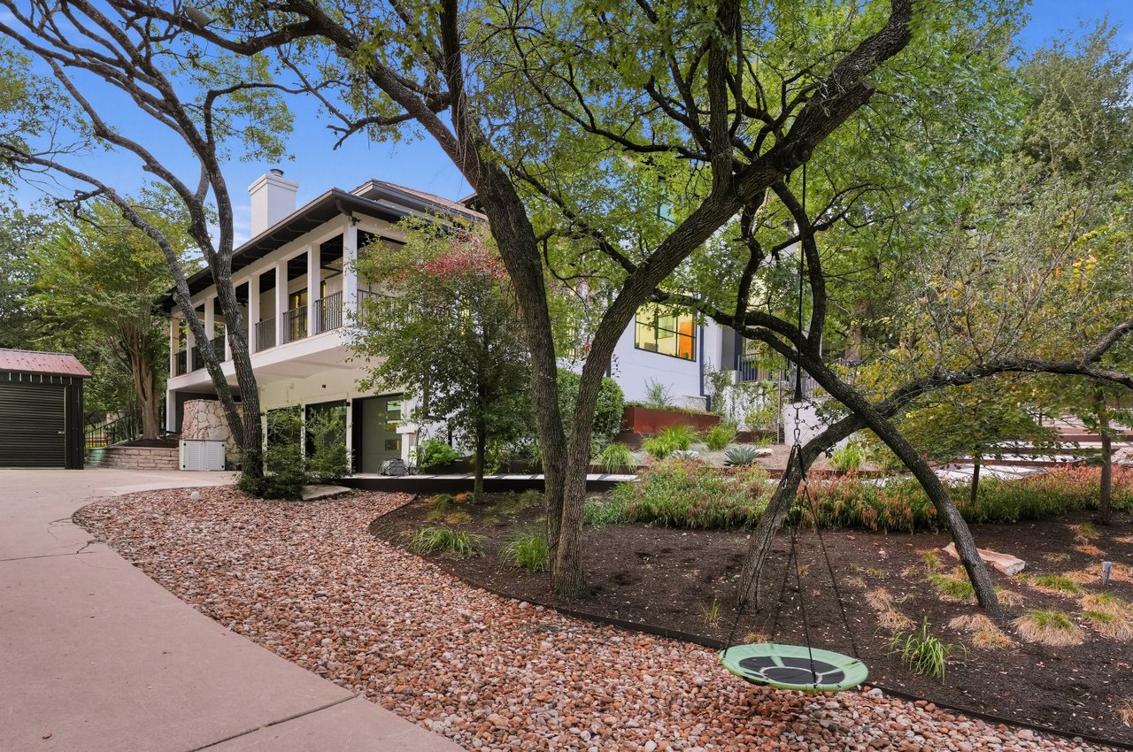 THE CANOPY 3.3 private acres in the heart of West Lake Hills.