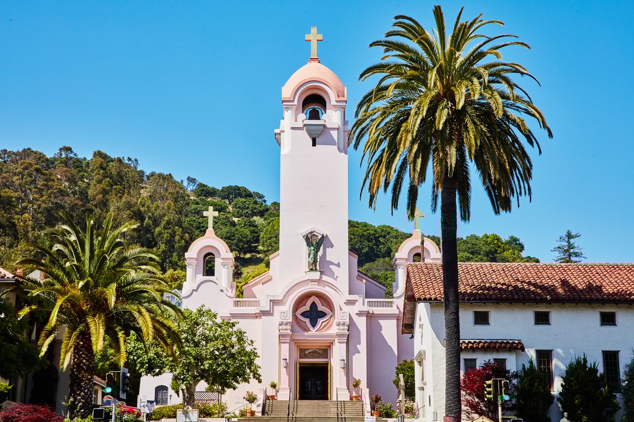 Lush Living with a Low Carbon Footprint in San Rafael