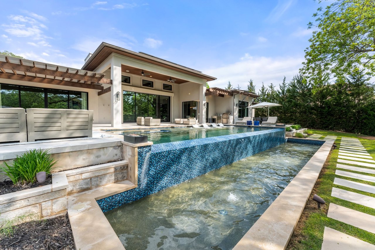 8508 Big View Drive