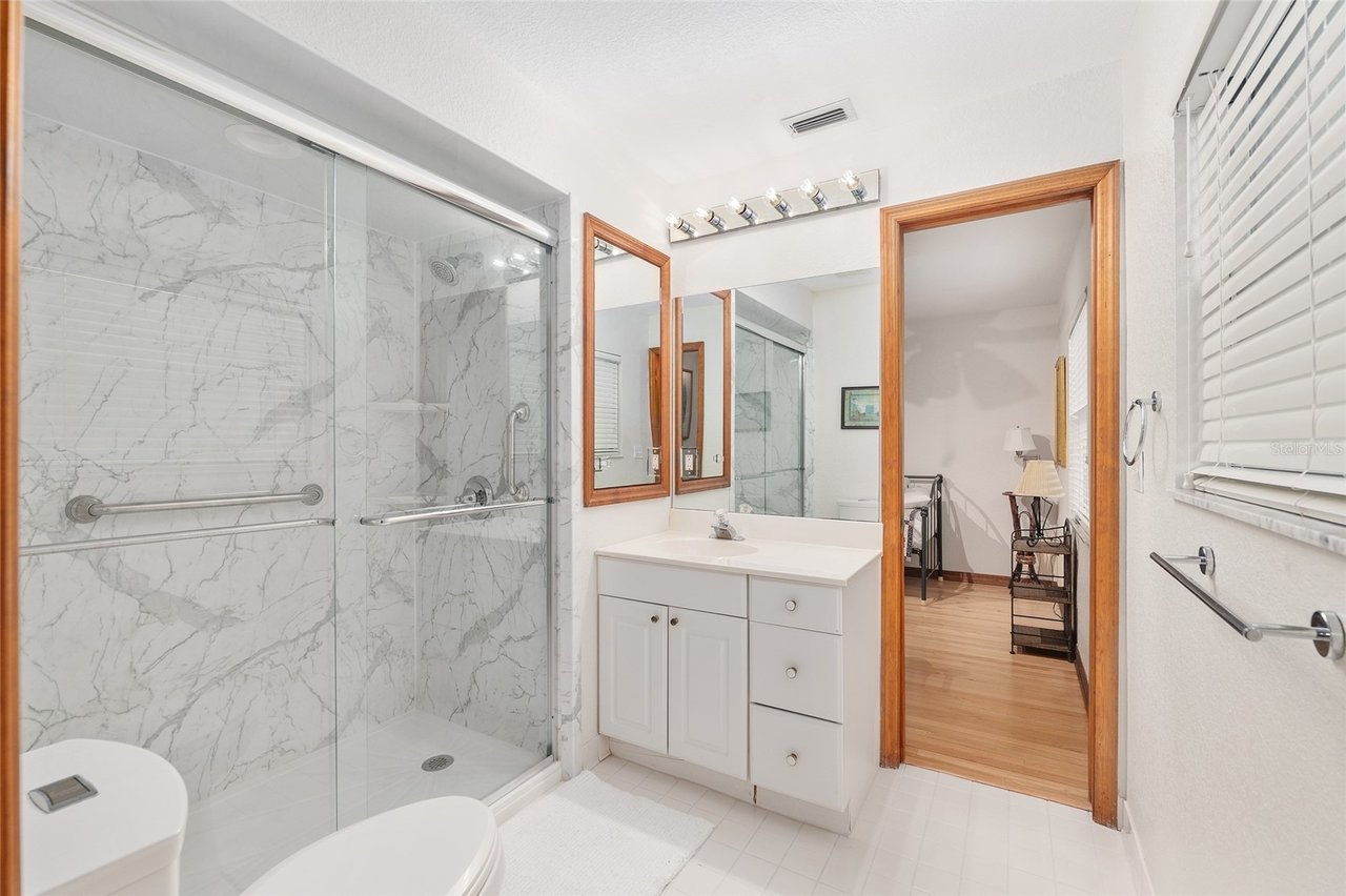 10745 SE Sunset Harbor Rd