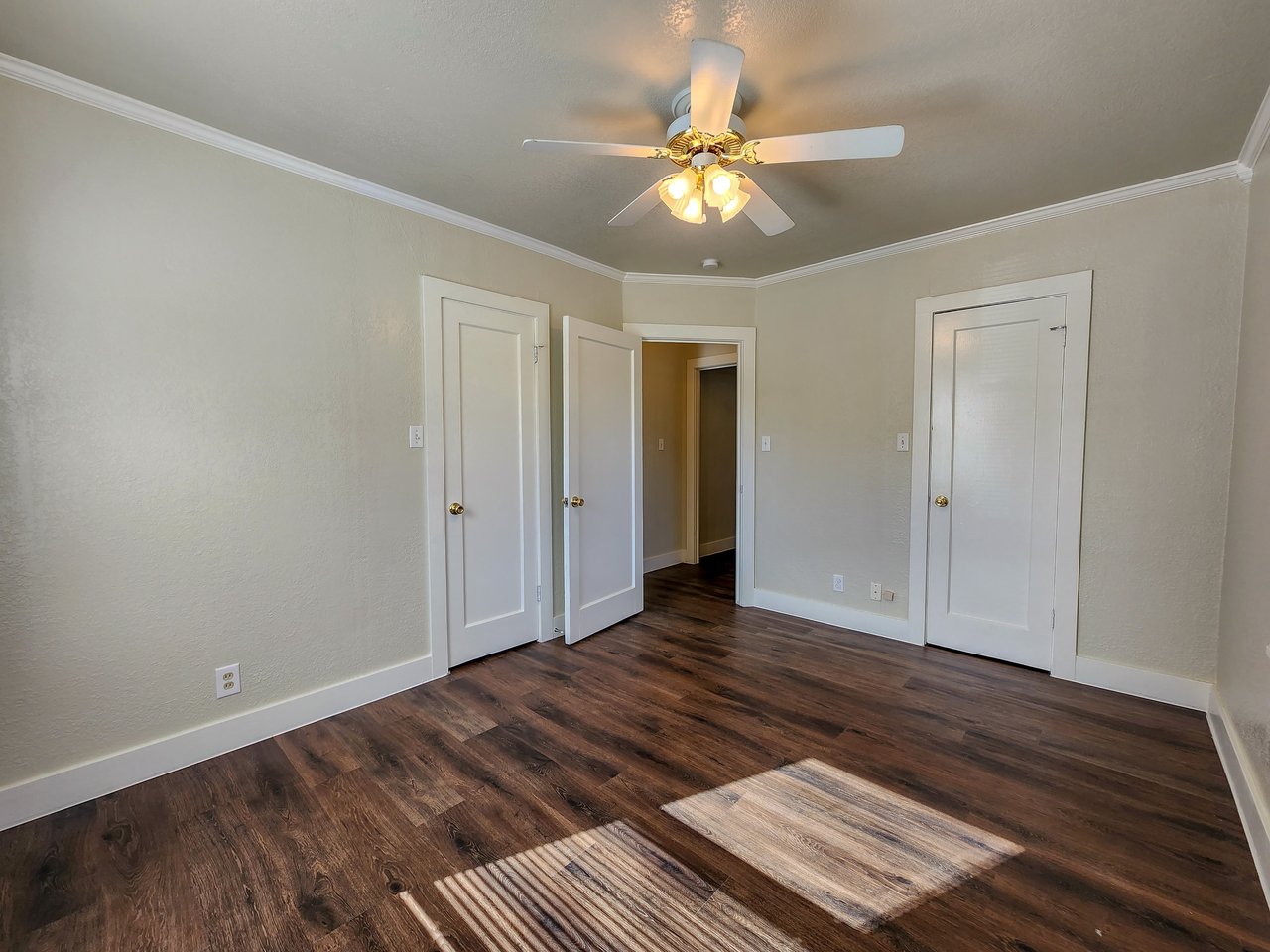 1002 Overland Ct