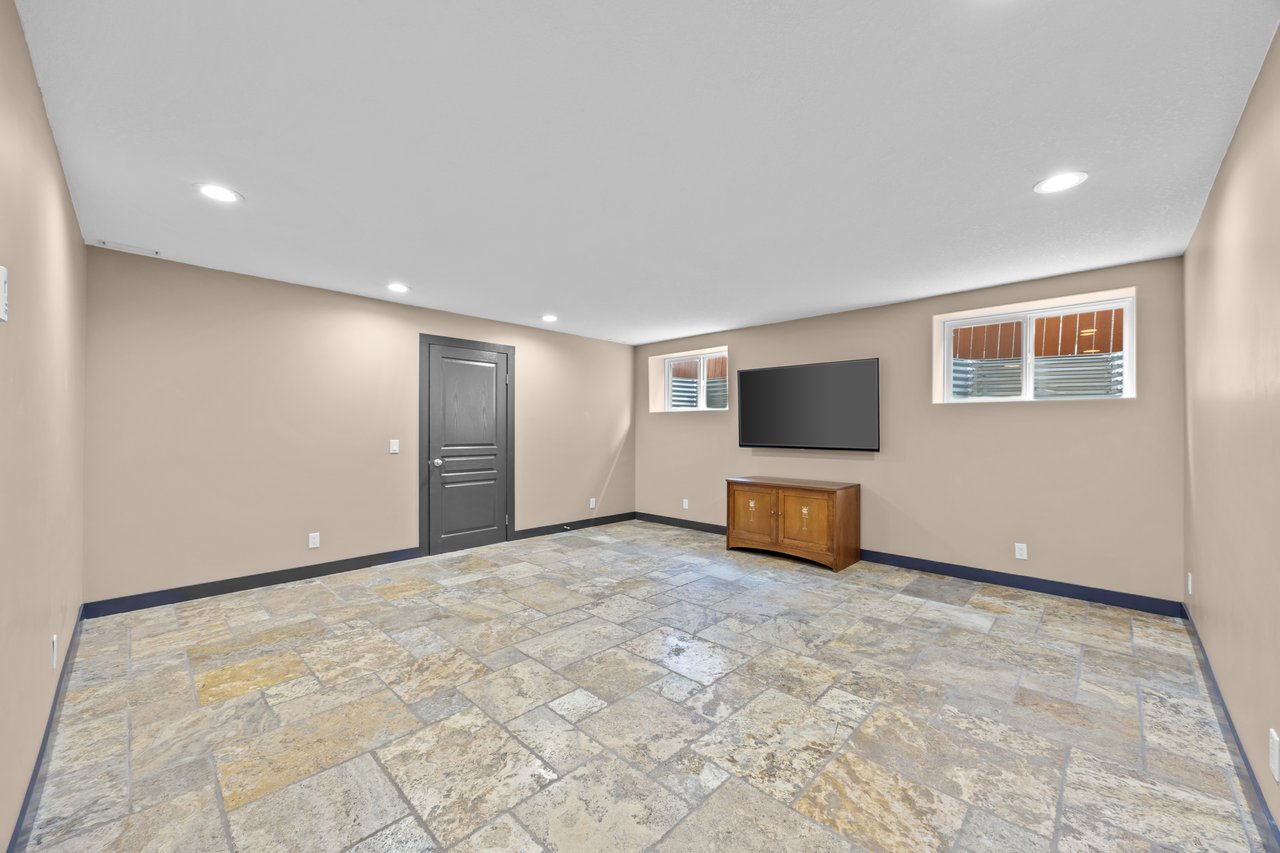 139 Tuscany Ridge Close NW