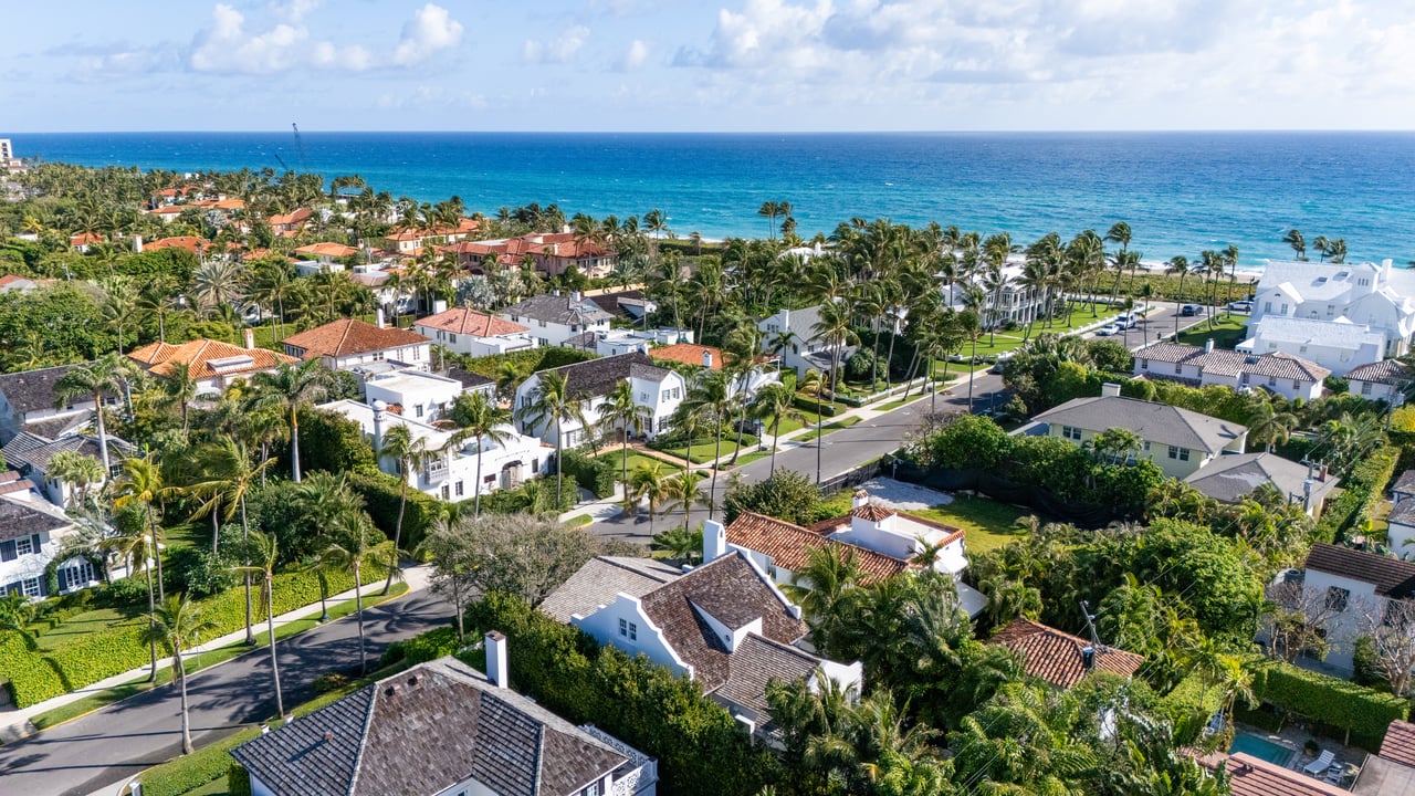 "Sea" Street Paradise