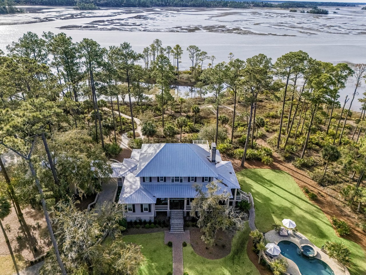 945 Mount Pelia Road