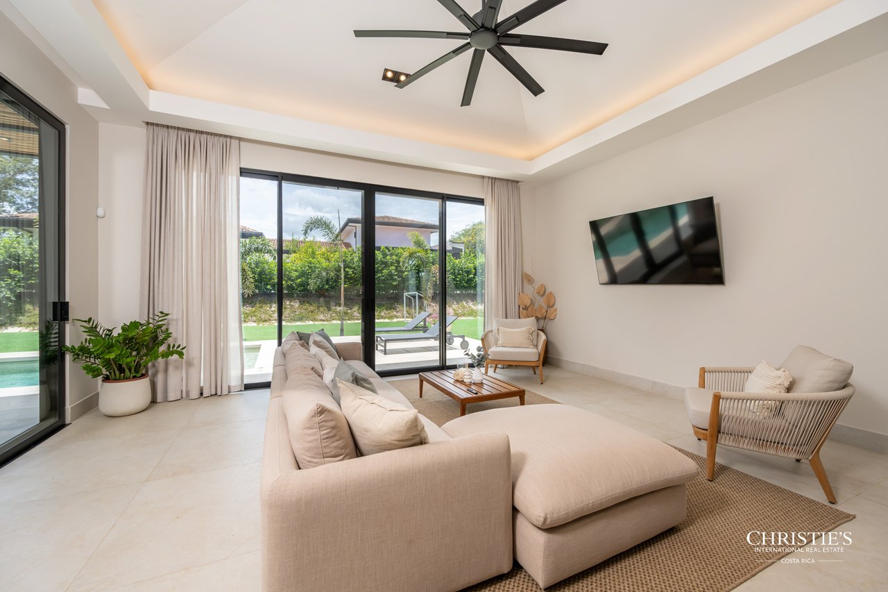 Casa Jade | Contemporary Resort Living in Hacienda Pinilla 