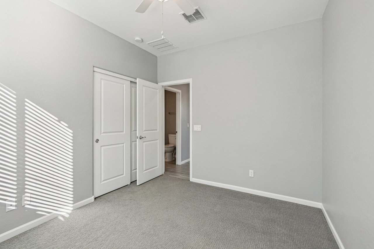 12413 W Myrtle Ct, Glendale, AZ 85307