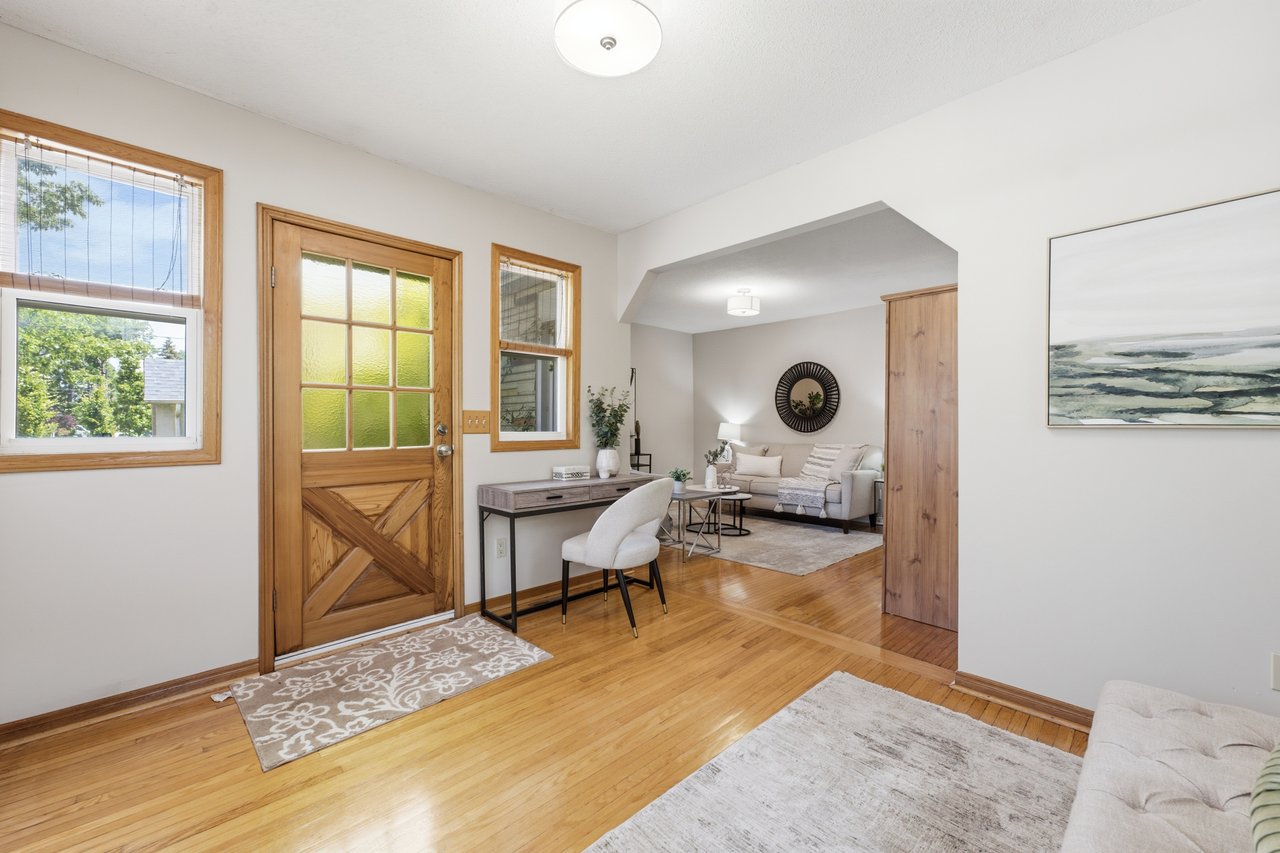 64 Eaglewood Blvd