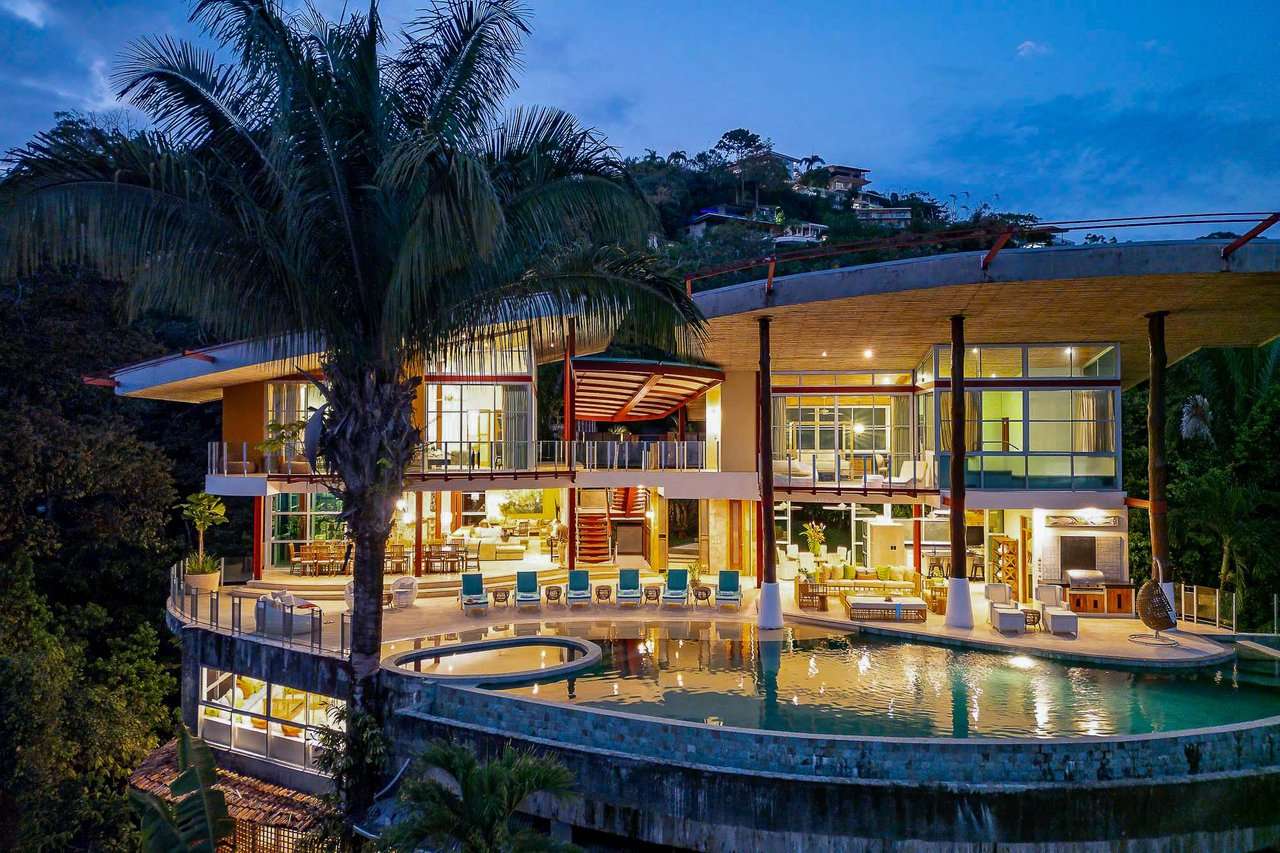 Casa Fantastica Luxury Mountain and Ocean View Villa