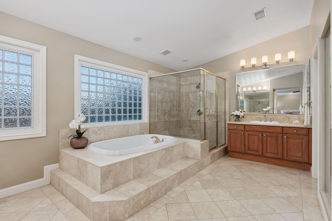 5275 Raven Hill Point