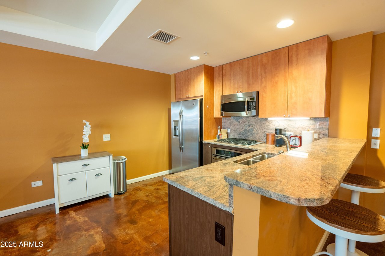 7137 E Rancho Vista Dr, #3003