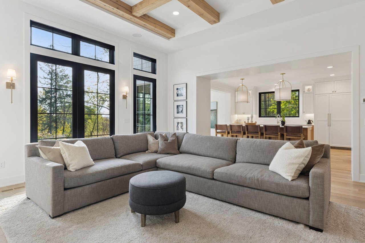 550 Orono Orchard Road S, Orono