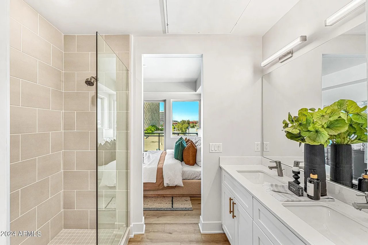 3131 N CENTRAL Avenue, 3015, Phoenix Unit: 3015