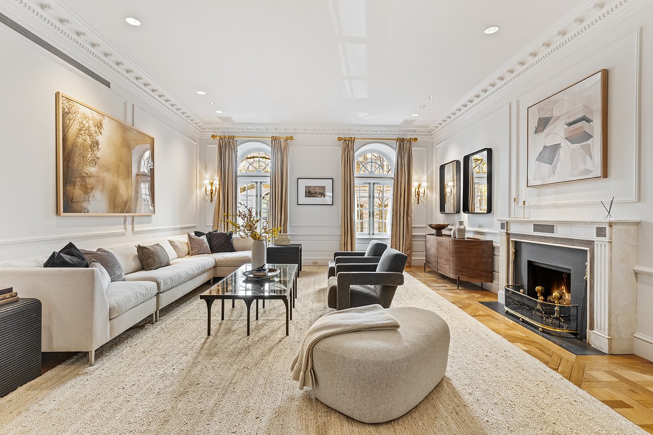 UES townhouse, Plaza suite top Manhattan’s luxury contracts