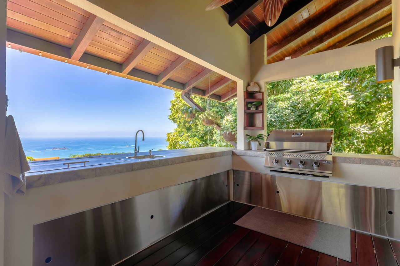 CasaPor Fin,Where the Rainforest Meets the Sea - Oceanview Luxury Estate