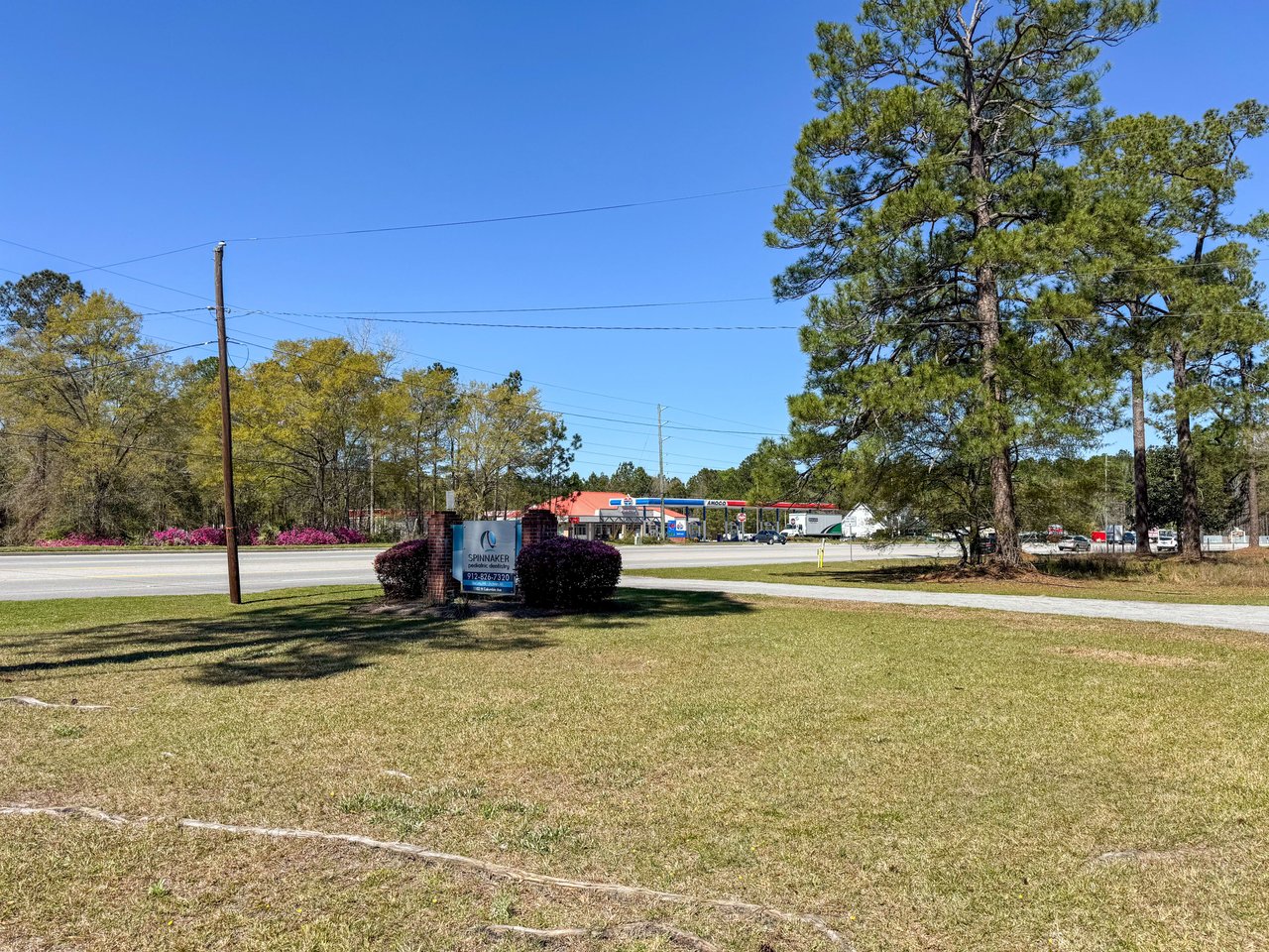 1102 N Columbia (HWY 21) Avenue