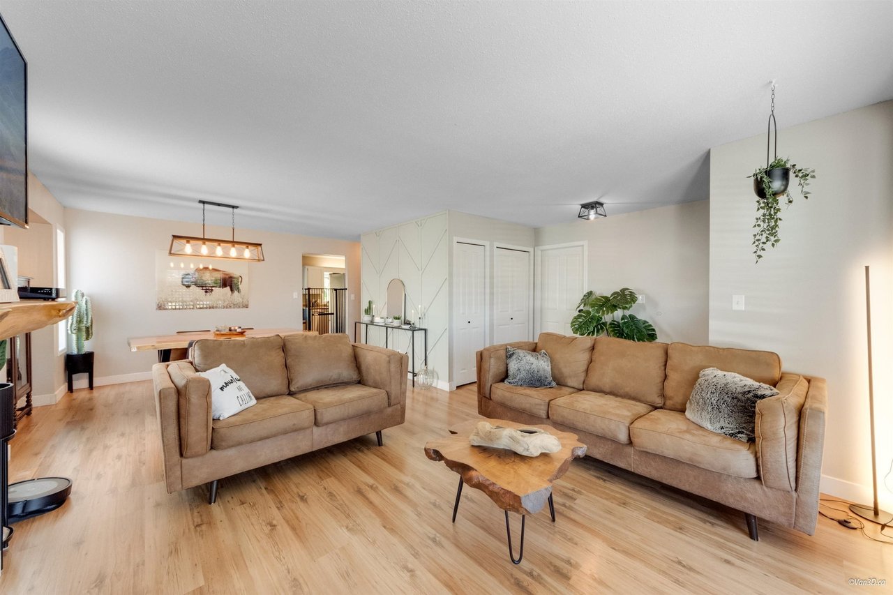 5856 Glendale Drive