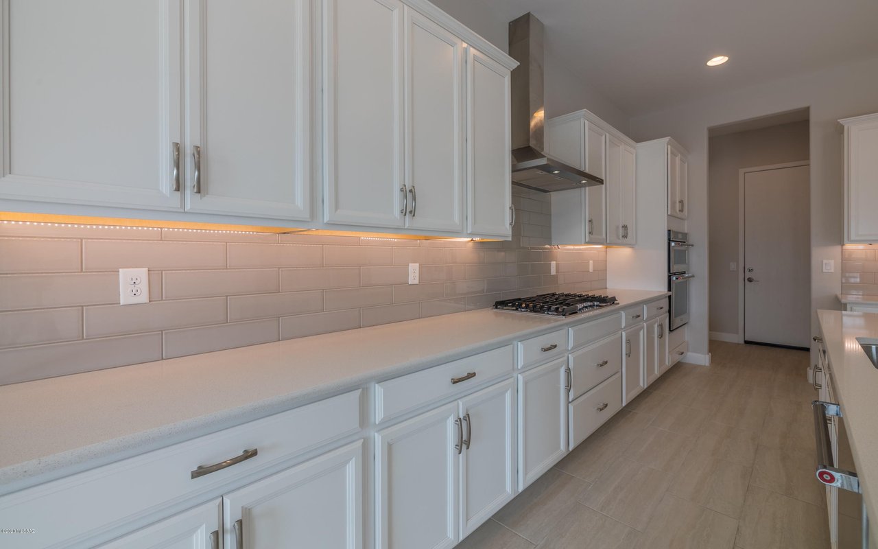 240 E Ancient Pueblo Ln