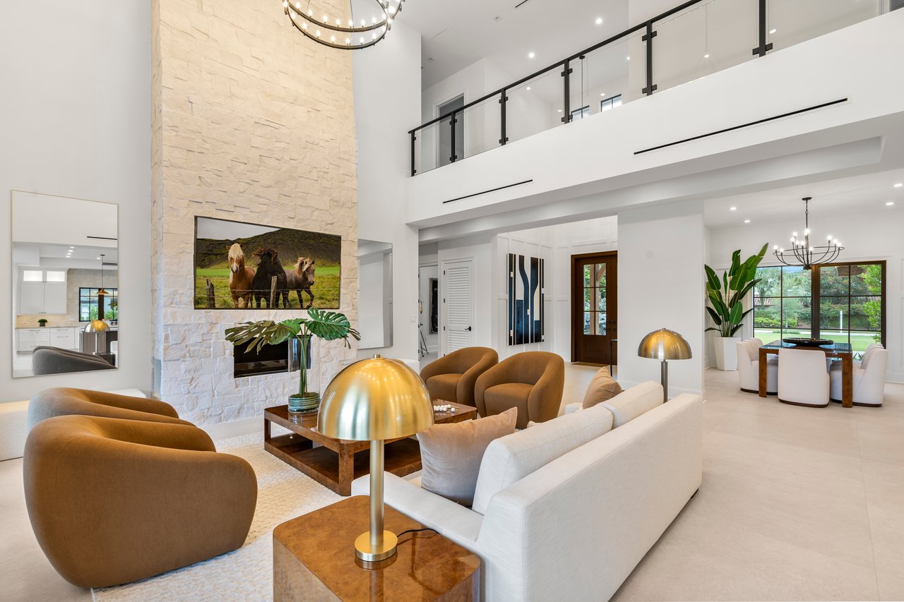 Beautiful Modern Farmhouse in Glenvar Heights