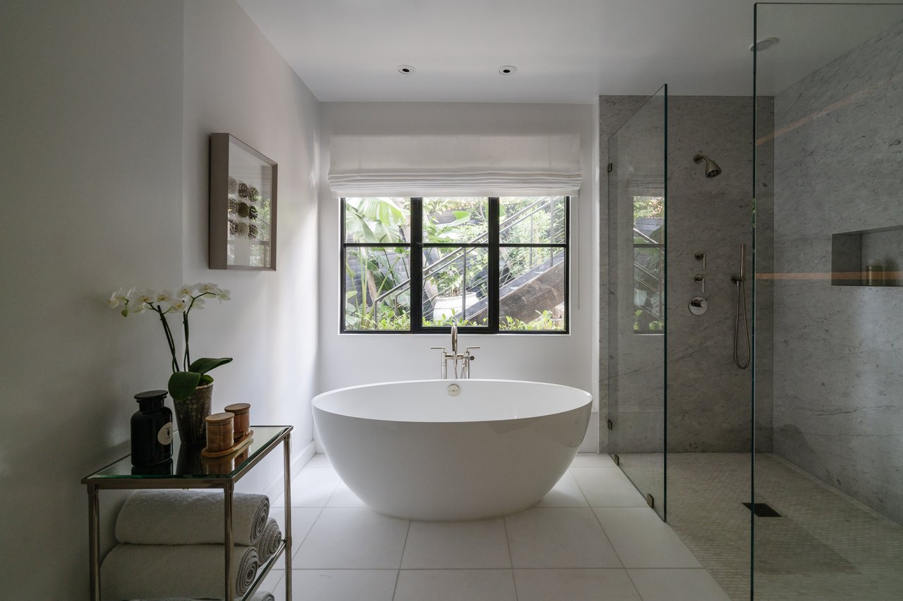 1558 Sunset Plaza Dr, Hollywood Hills