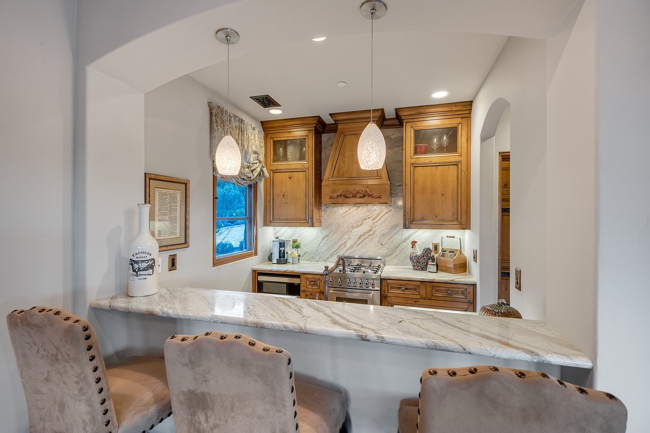 22100 Mount Eden Road