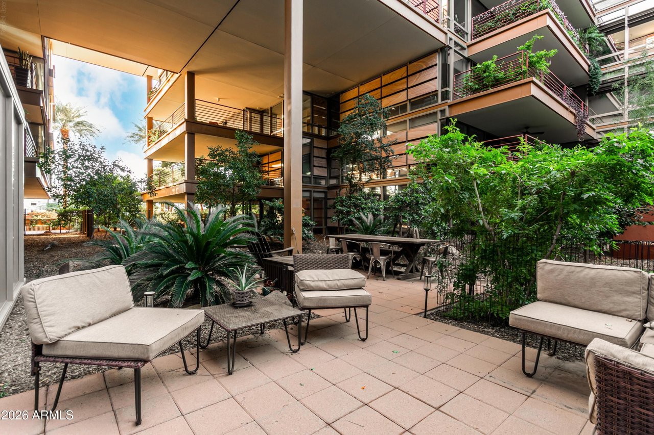 7137 E Rancho Vista Dr, #1008