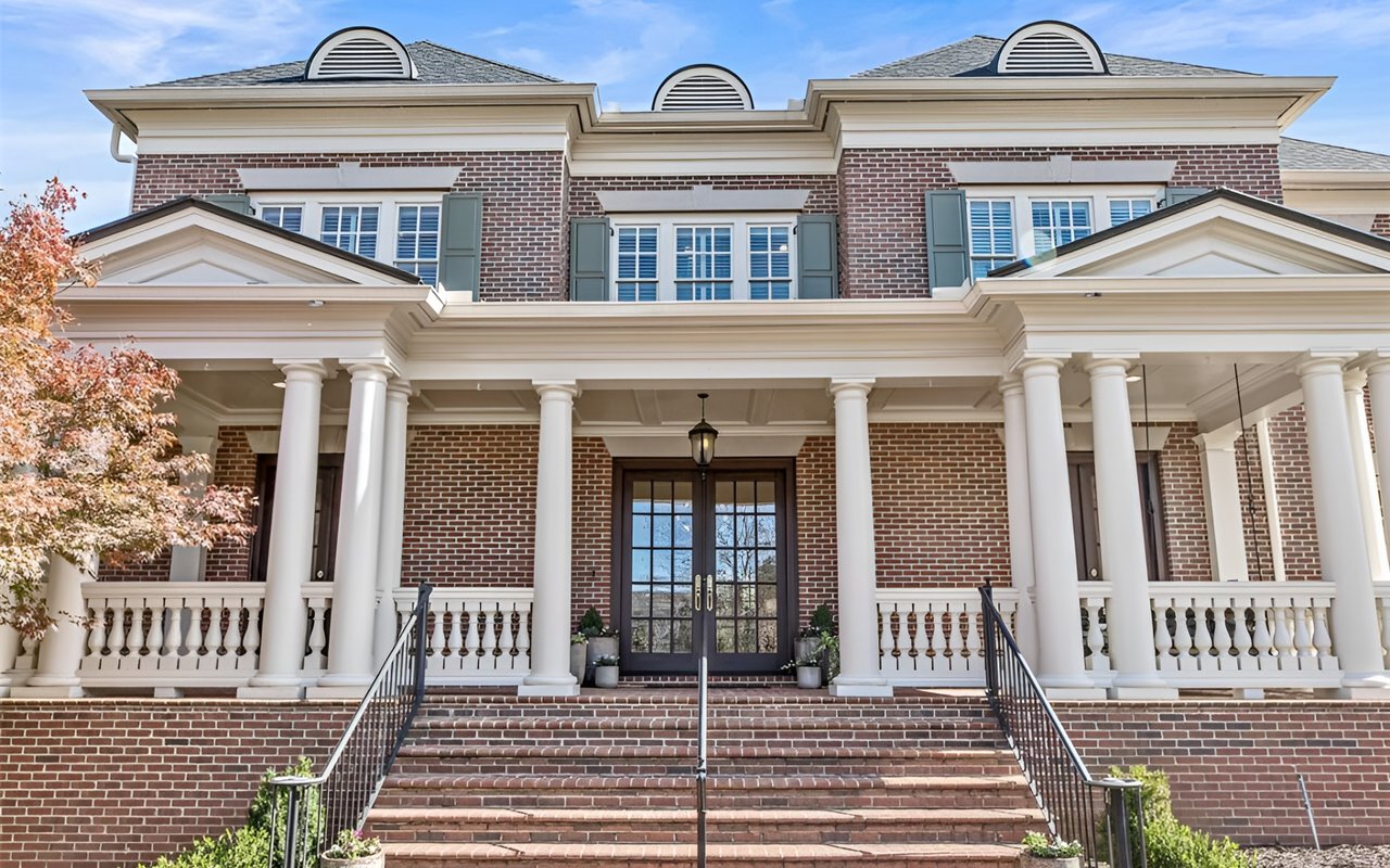 3010 Lancaster Square: A Roswell Retreat of Elegance and Luxury