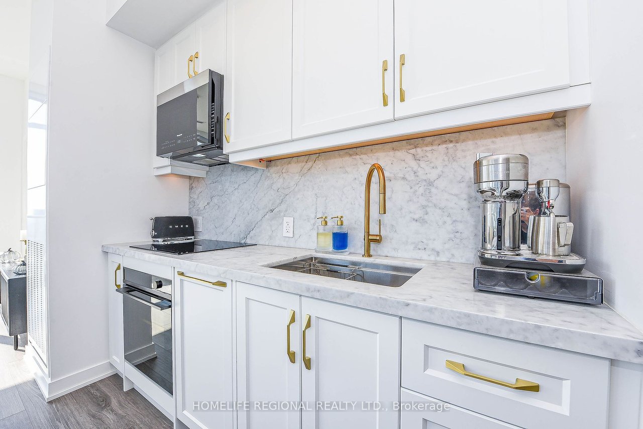 WEST CONDOS PENTHOUSE 