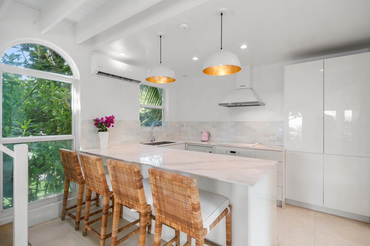 Sea Siren, An Oceanfront Retreat in Harbour Island