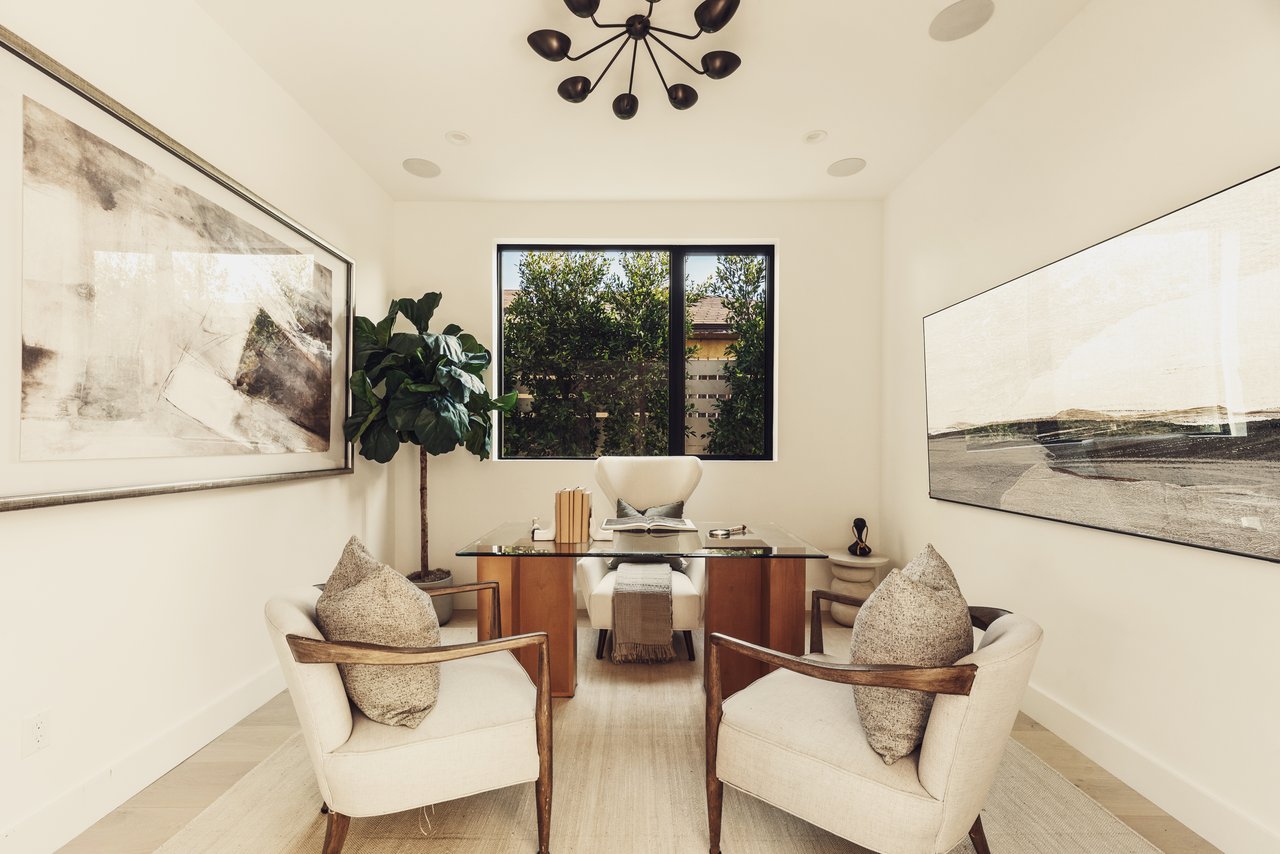 2115 Walnut Ave, Venice