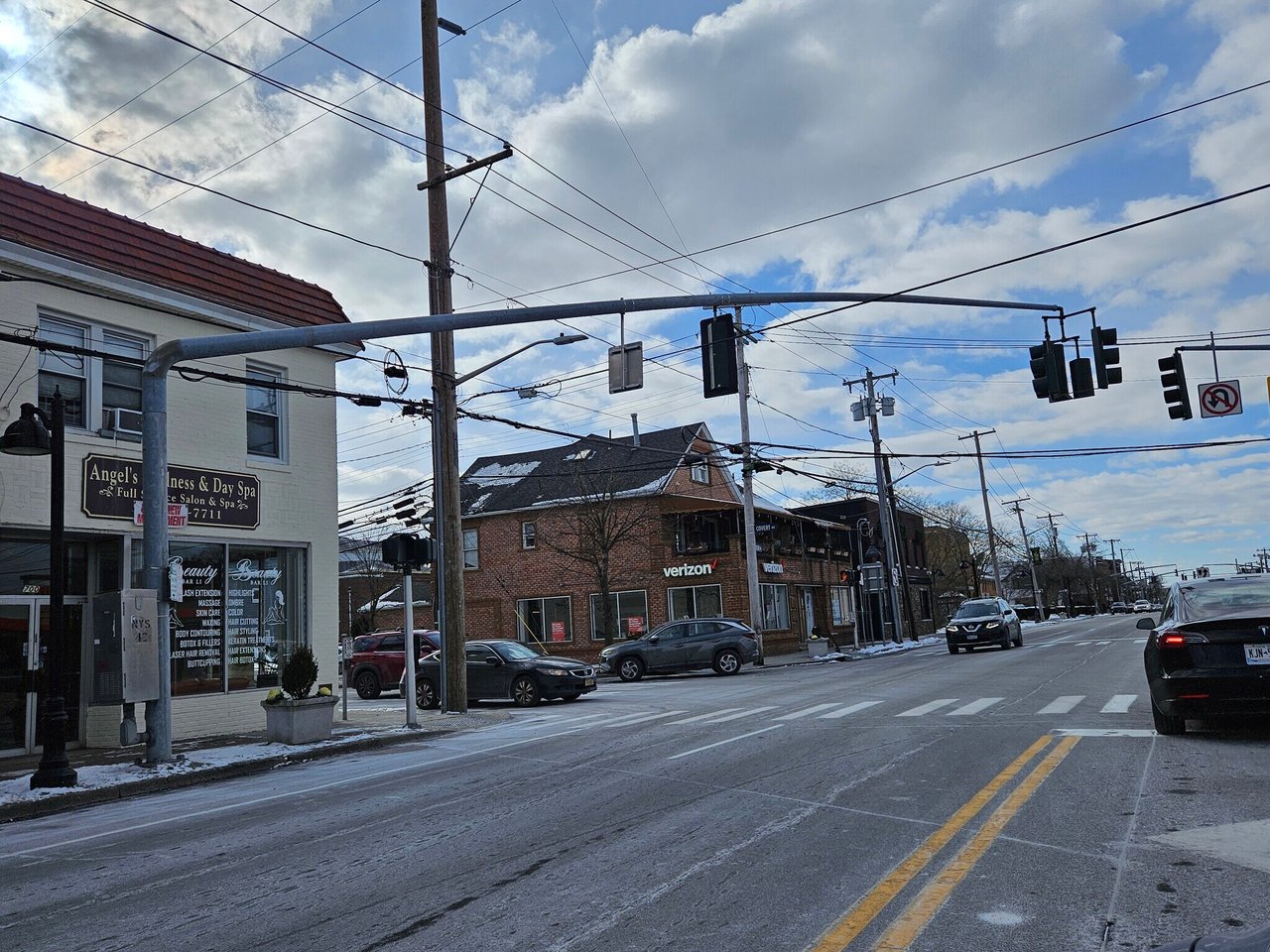 612 Jericho Tpke