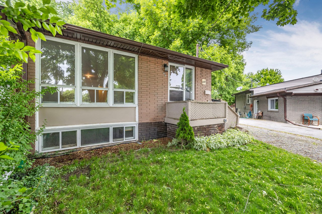69 Marlin Crt, Newmarket