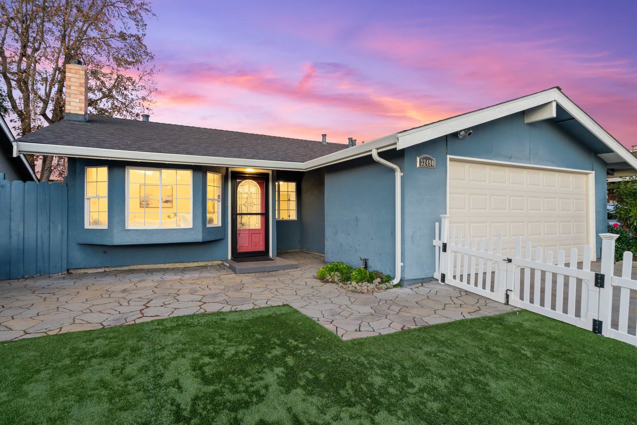 32490 Lake Temescal Ln