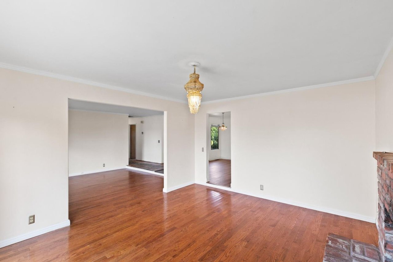 3059 Mildred Ct