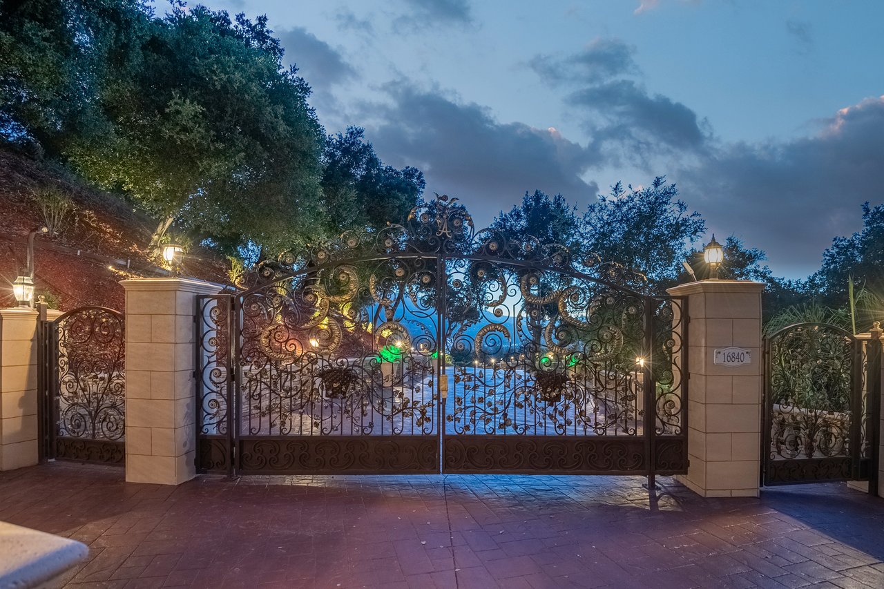 16840 Cypress Way