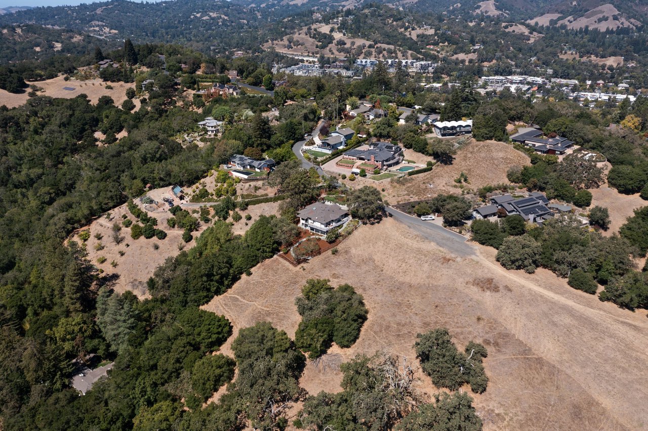 809 Mountain View Dr