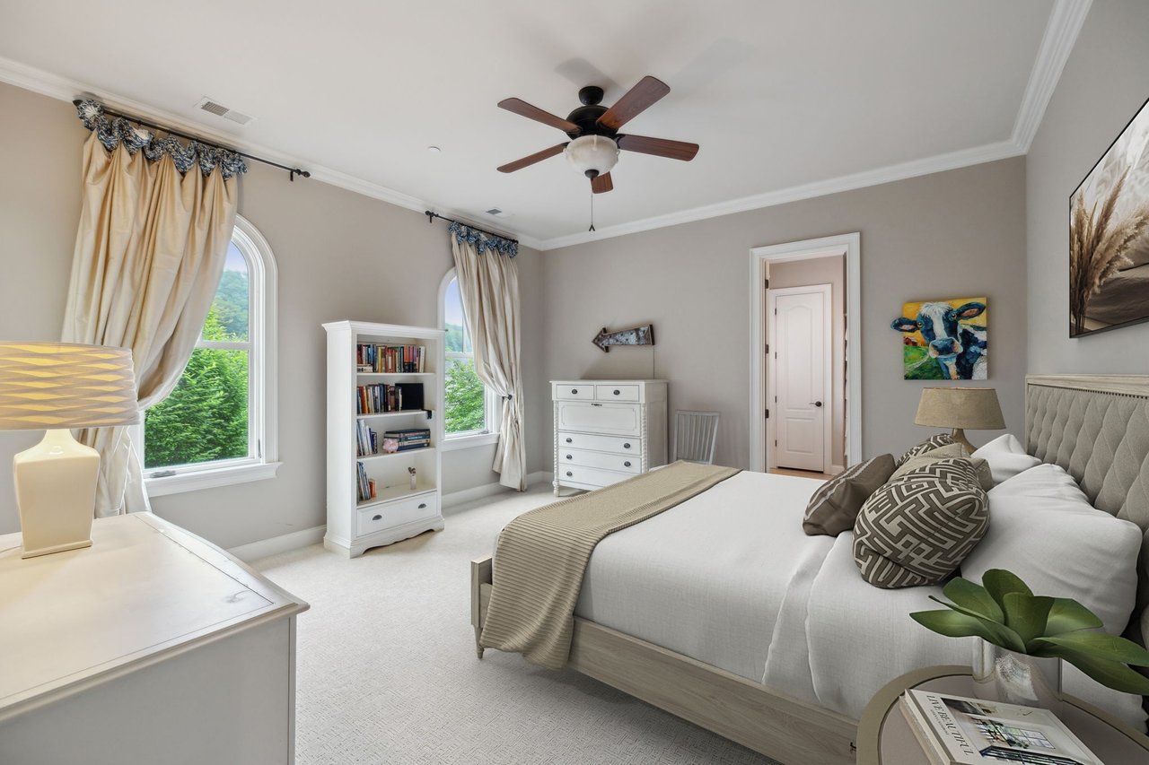 1025 Falling Leaf Cir