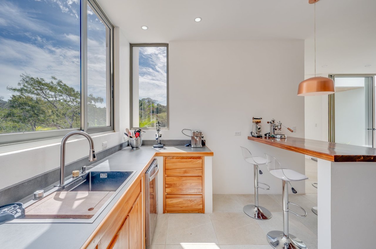 Finca Hermosa | Modern 3BR Luxury Villa with Infinity Pool in Exclusive Finca Panama Community