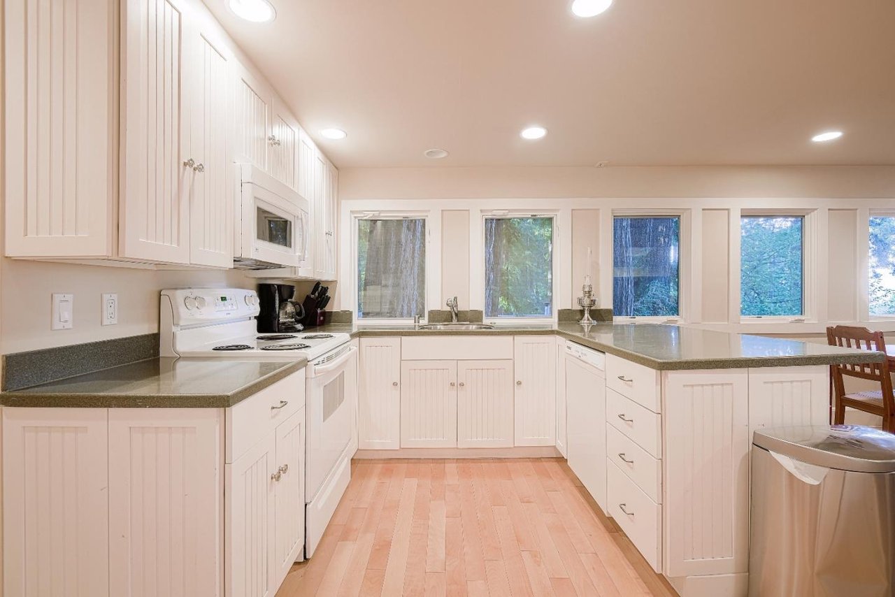 17507 Skyline Boulevard