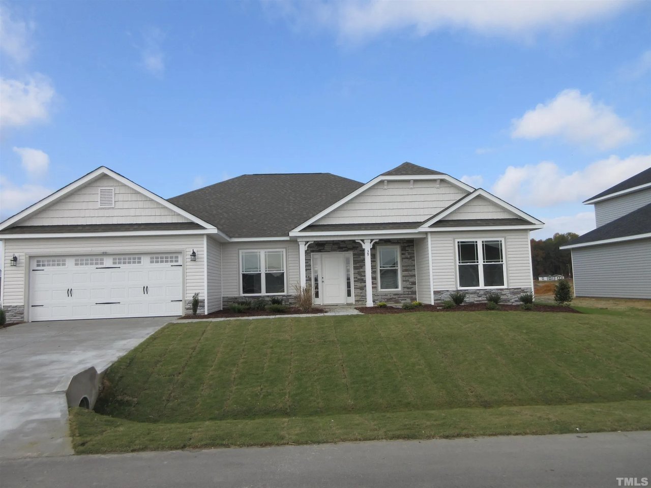 39 N Cousins Ct