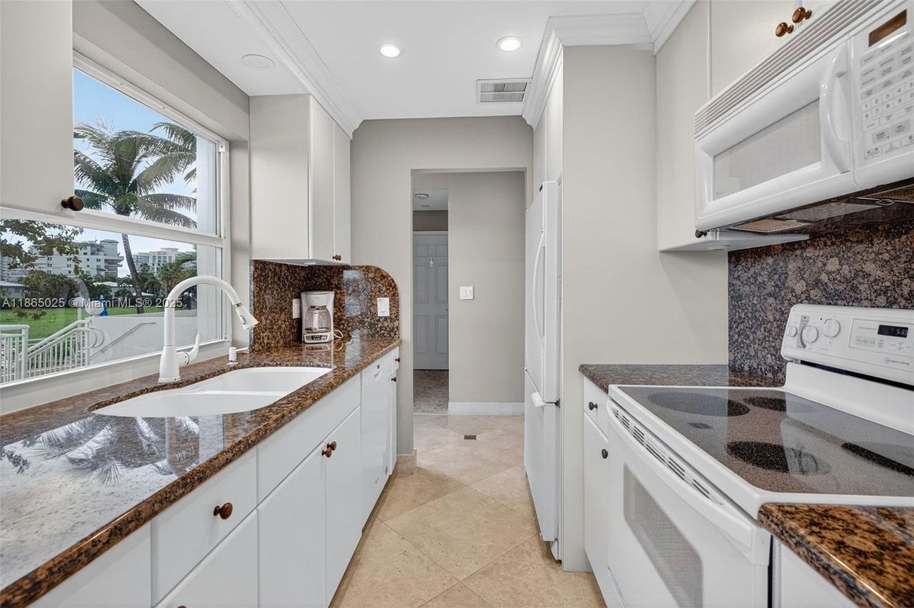 511 Bayshore Dr #1005