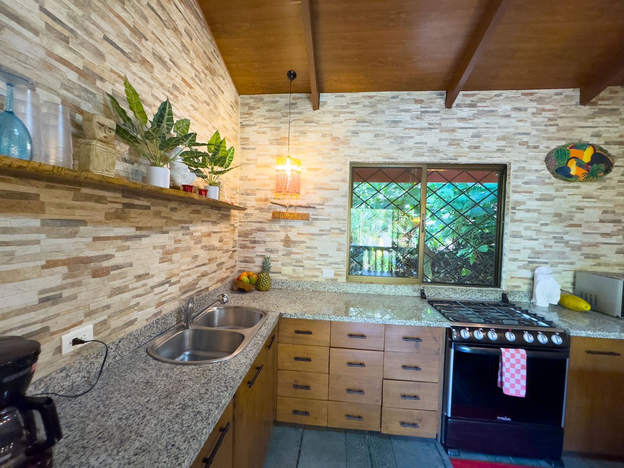 Flutterby Condo – Manuel Antonio’s Exclusive Rainforest Haven