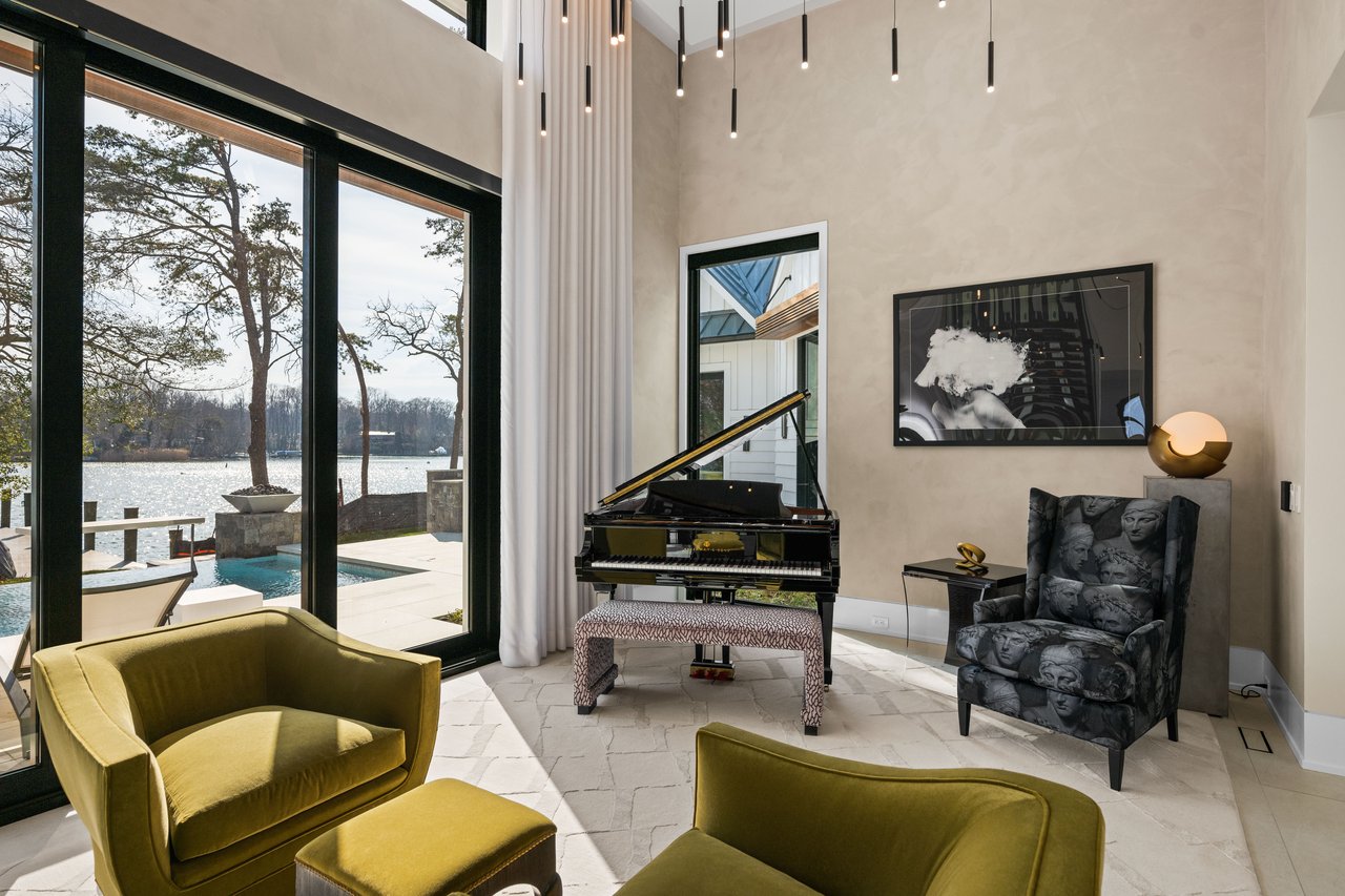 ANNAPOLIS WATERFRONT HOME | LAKE OGELTON WATERFRONT WITH CHESAPEAKE BAY ACCESS