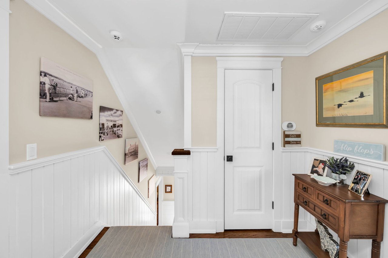 Exclusive Curtis Point Home with Pool