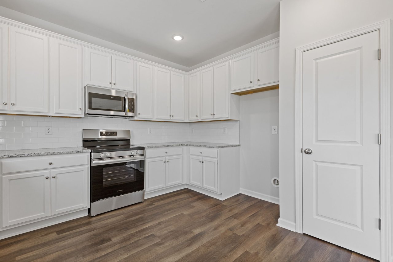 688 Shoals Trl