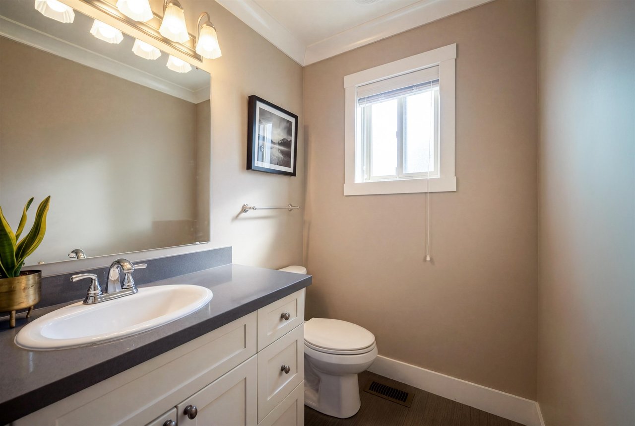 1422 Maple Cres