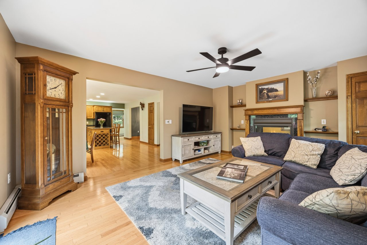 20 Ambrose Circle, Gray